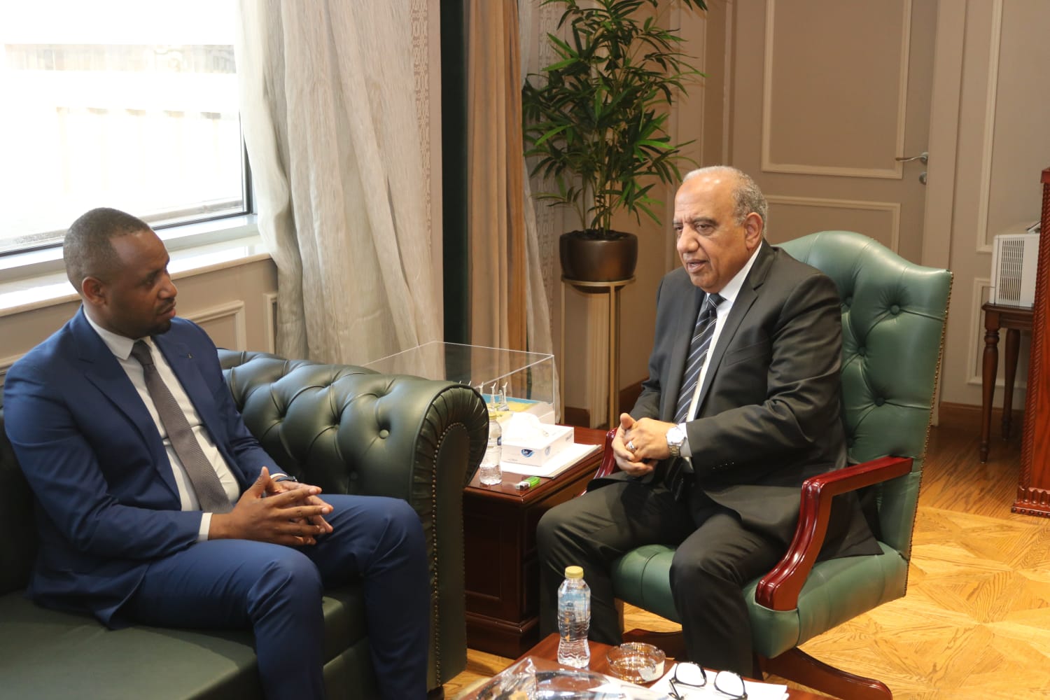 وزير-الكهرباء-يستقبل-وزير-الدولة-للبنية-التحتية-الرواندي-لبحث-سبل-دعم-وتعزيز-التعاون-المشترك